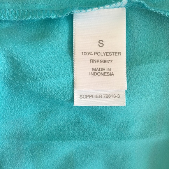 π Cute Halter top from Bisou Bisou π¦ - Picture 8 of 8